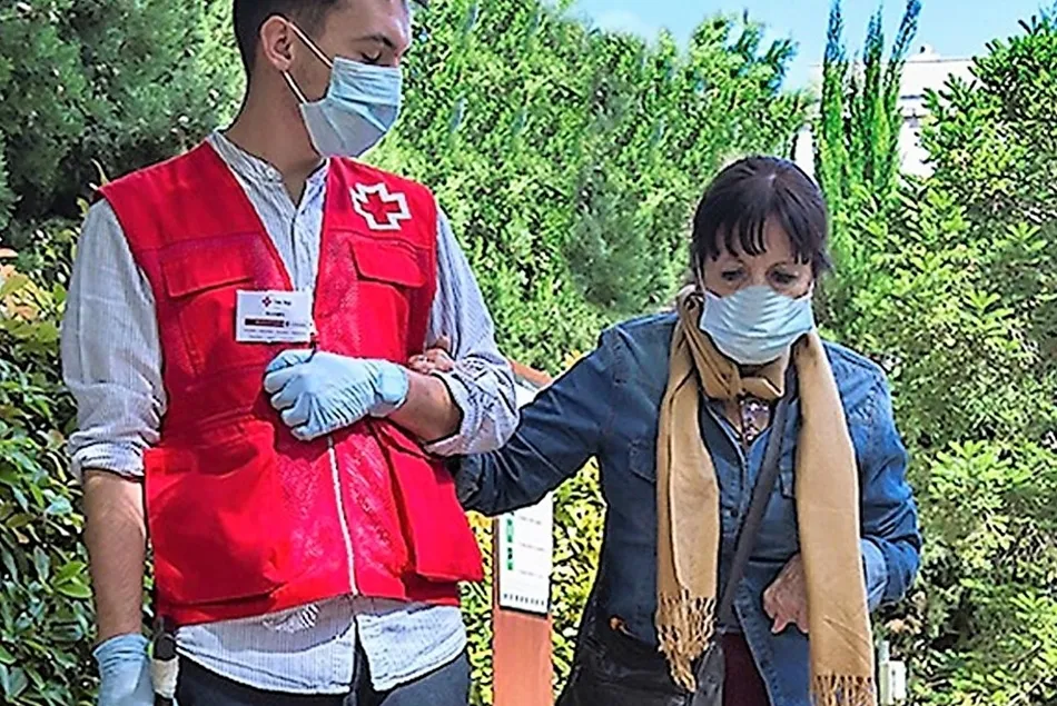 Cruz Roja Salamanca pone en marcha un nuevo servicio de acompañamiento de personas mayores para...