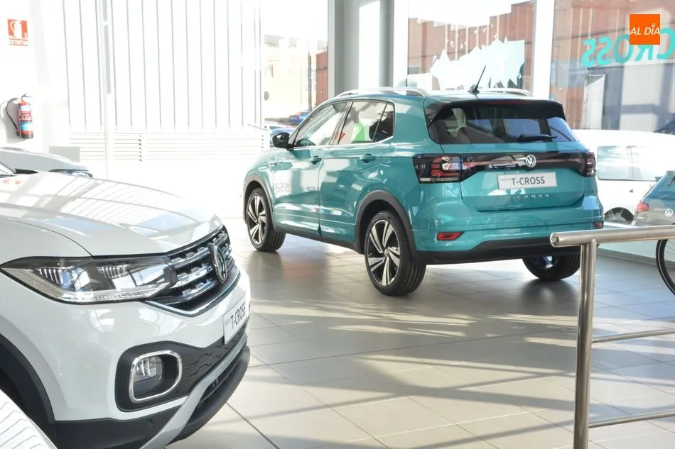 Algunos de los vehículos del concesionario Helmántica Volkswagen