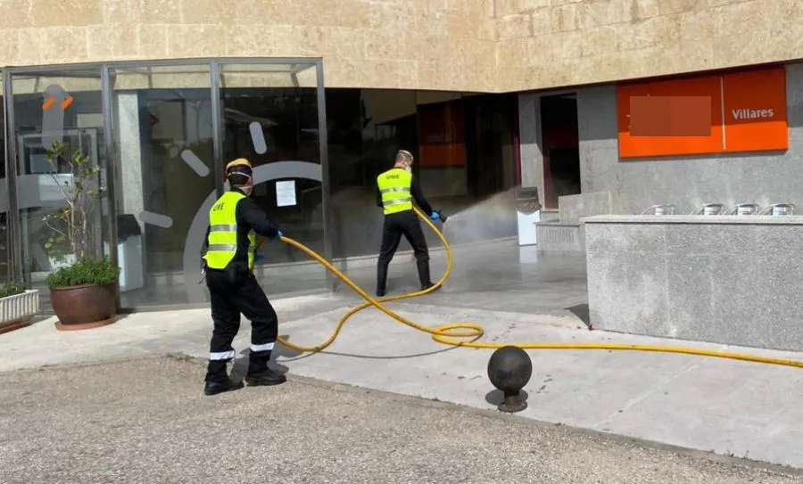Tareas de desinfección en una residencia de la provincia de Salamanca