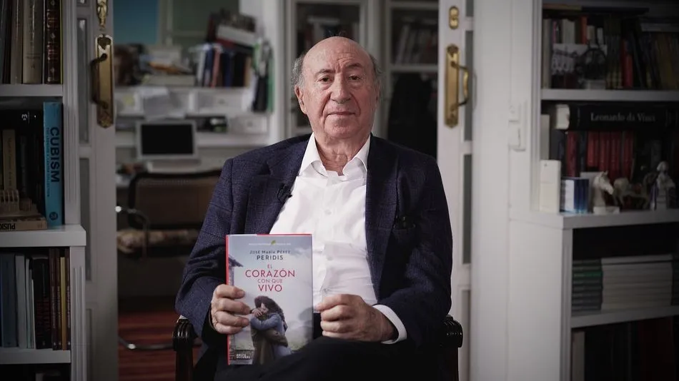 José María Pérez Peridis ganador del Premio Primavera de Novela 2020