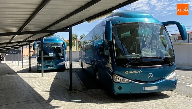 La linea de autobús entre Peñaranda y Salamanca comienza este lunes a dar servicio en un solo horario