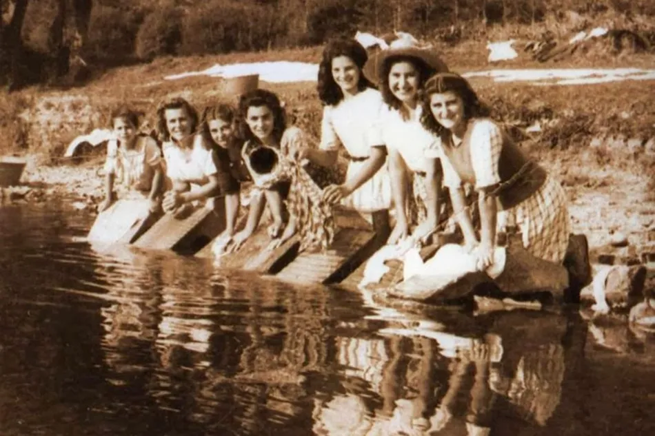 Lavanderas en el Tormes a su paso por Santa Marta