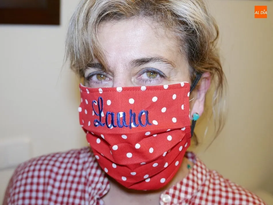 Un ejemplo de las mascarillas personalizadas que elabora Singer Labores