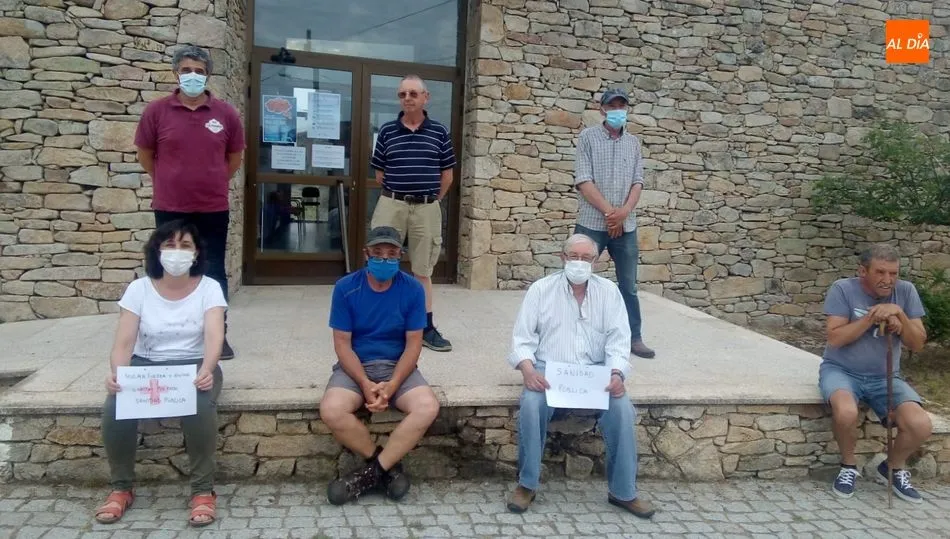 En Trabanca defienden la sanidad pública y piden el regreso de las consultas presenciales  