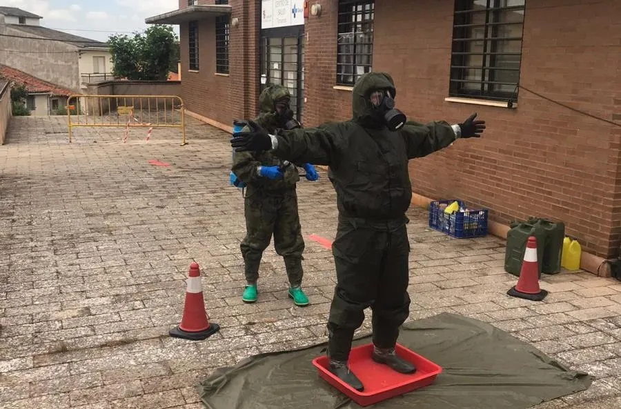 Tareas de desinfección en un centro de salud de Salamanca