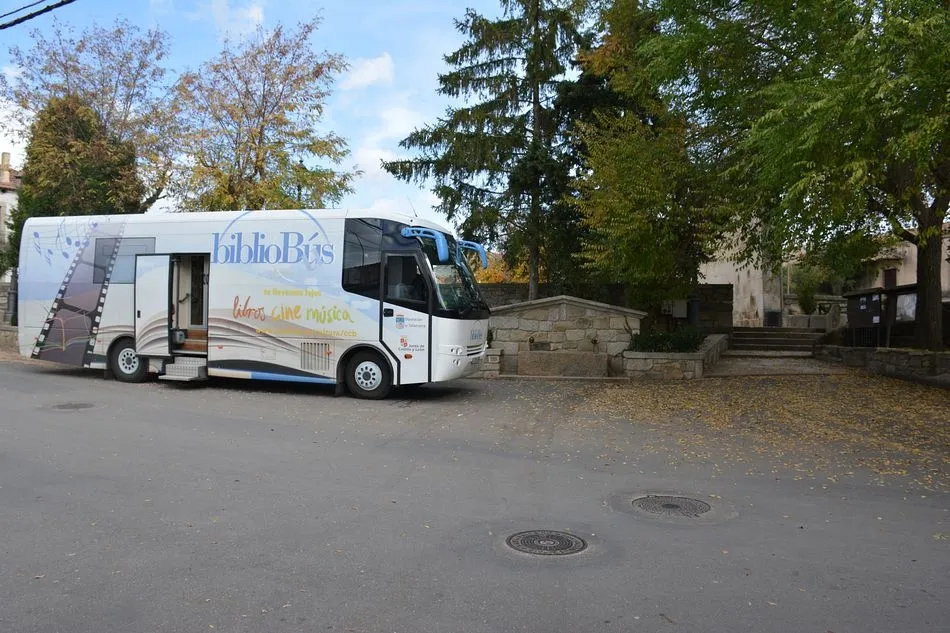 El bibliobús de la Diputación de Salamanca volvió a la carretera el pasado 1 de junio