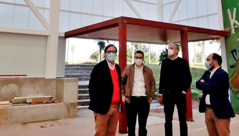 El alcalde, Carlos García Carbayo, ha visitado hoy las obras, que suponen una inversión municipal de 901.705 euros