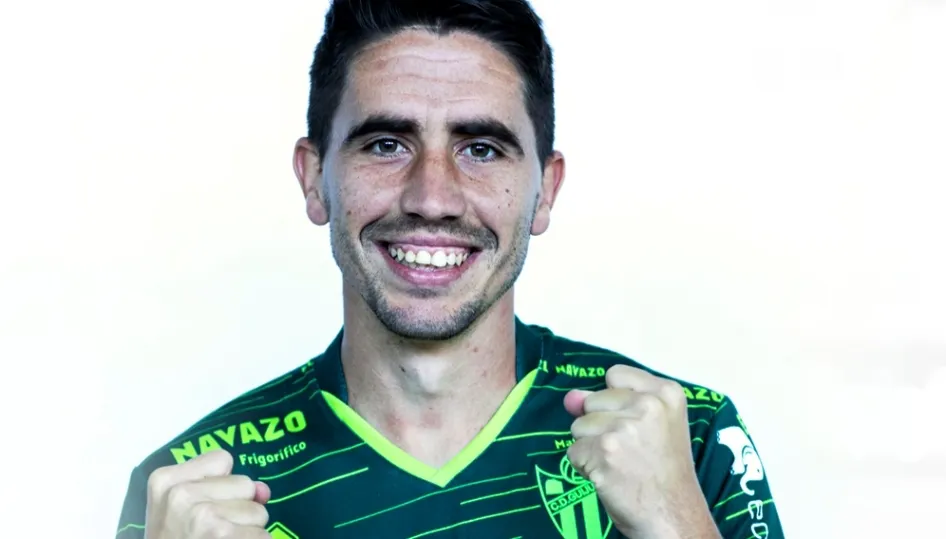 Cristóbal Gil seguirá luciendo la camiseta del Guijuelo