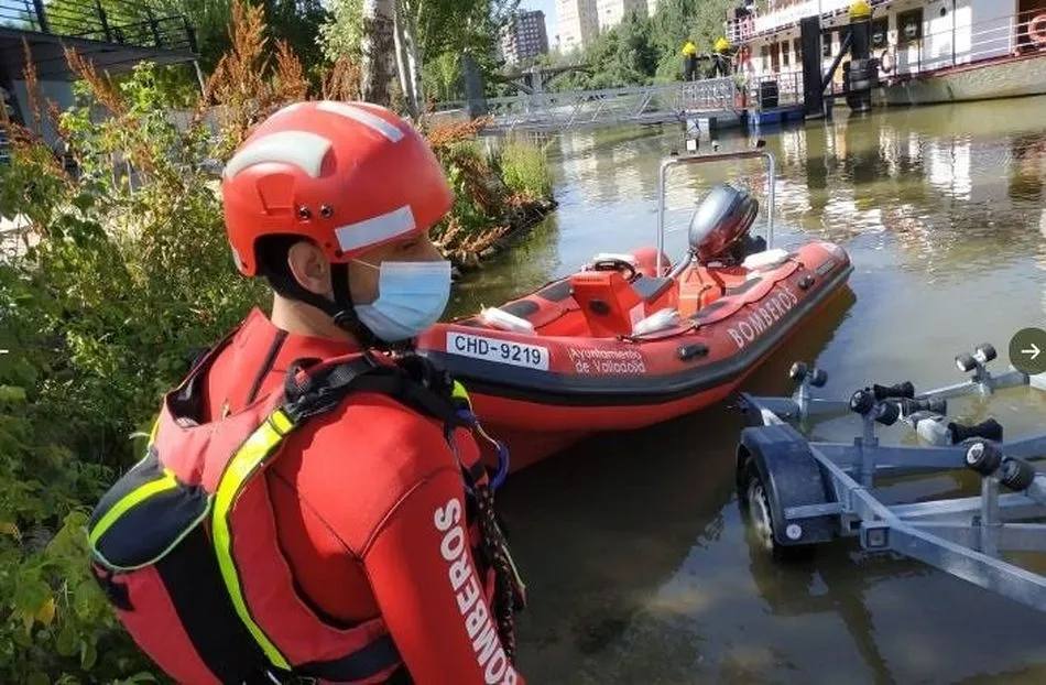 Integrante del dispositivo de búsqueda. - BOMBEROS