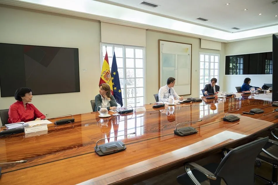 El presidente del Gobierno, Pedro Sánchez, se reúne con los presidentes autonómicos por videoconferencia - Moncloa
