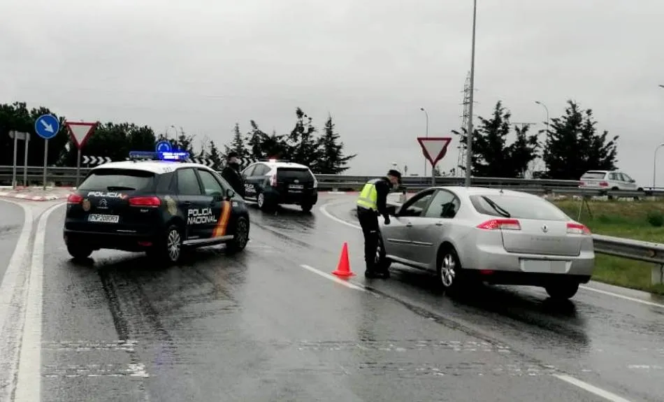 Imagen de uno de los controles durante las primeras semanas del estado de alarma en Salamanca