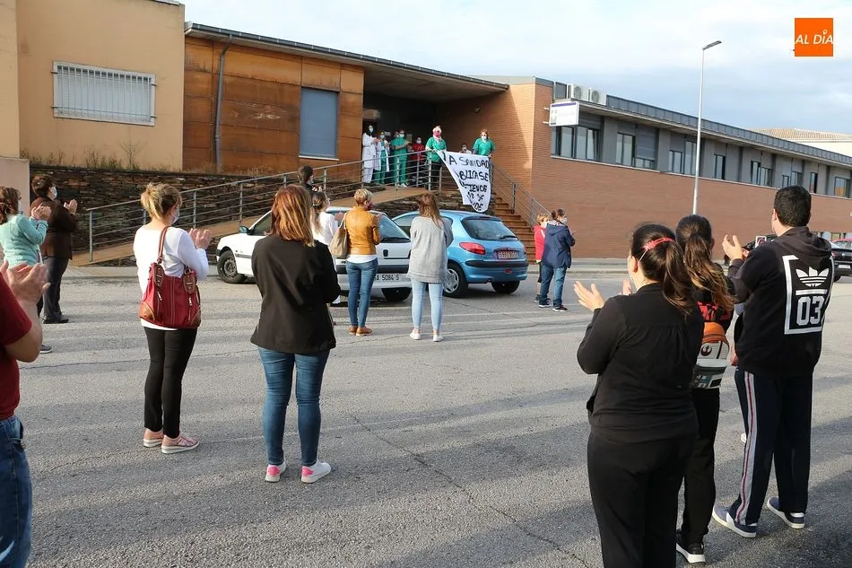 Aplausos en el centro de salud de Guijuelo por tercer lunes consecutivo