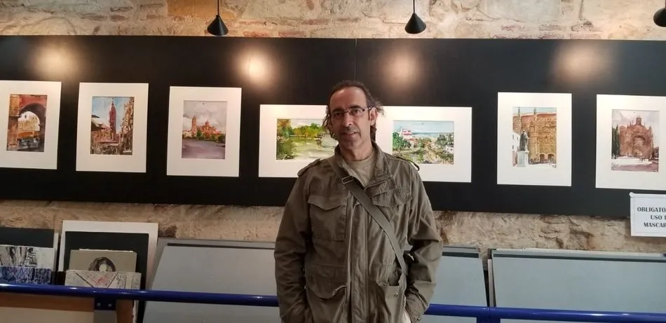 Manuel Gutiérrez en la sala de arte y enmarcación Adolfo Sánchez, ubicado en la Calle Zamora