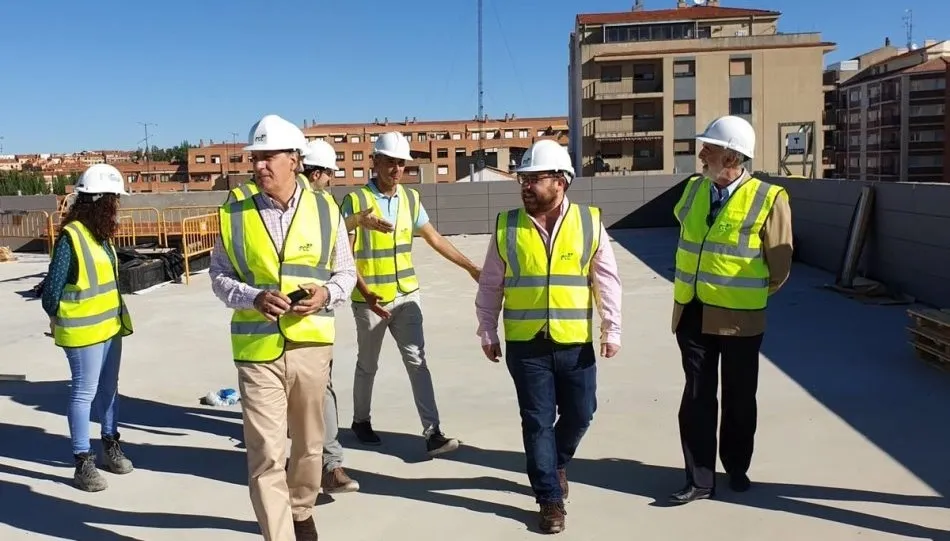 El alcalde, Carlos García Carbayo, ha destacado la importancia de estas ayudas, “muy esperadas por los salmantinos”