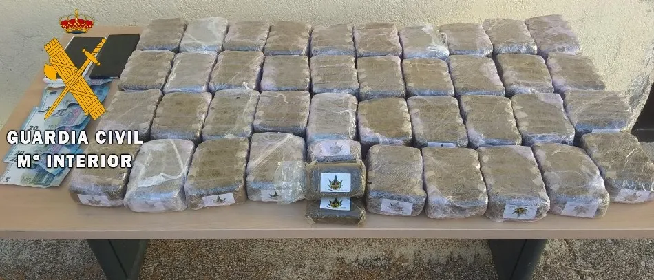 Material intervenido en esta operación. Foto Guardia Civil