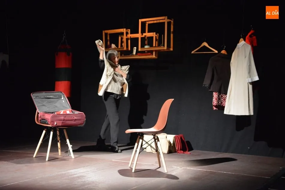 La compañía salmantina Foroasteros Teatro en una función anterior - Archivo