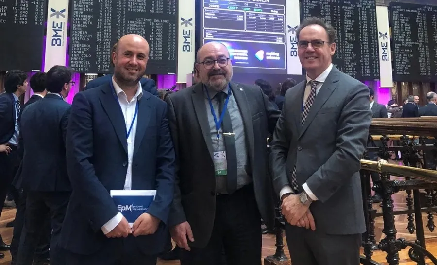 Representantes de Neurofix, en la Bolsa de Madrid