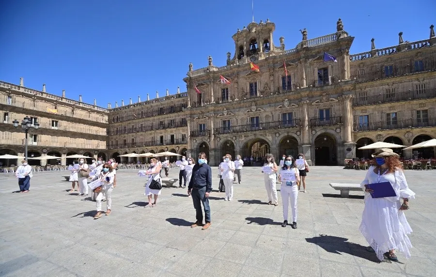 Los participantes en la reunión sobre Turismo celebrada hoy en el Ayuntamiento de Salamanca - Ayto de Salamanca