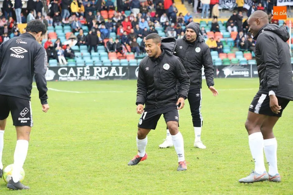 El delantero uruguayo seguirá defendiendo la camiseta del Salamanca un año más - Archivo