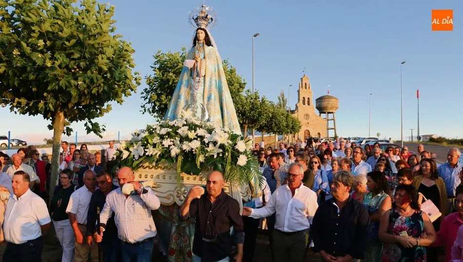  Este año no habrá procesión de bajada el último sábado de julio ni la del 15 de agosto hasta la ermita  / CORRAL