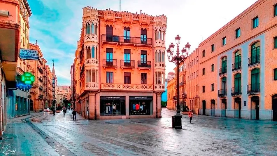 Plaza del Liceo. Foto de archivo de M. Lamas