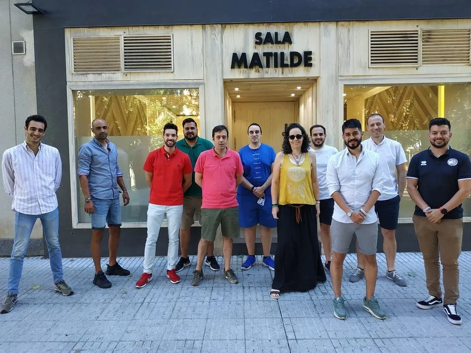 La nueva junta directiva de Unionistas al completo