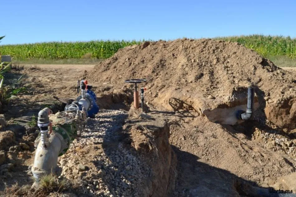 Obras en el canal de Arabayona. Foto de archivo