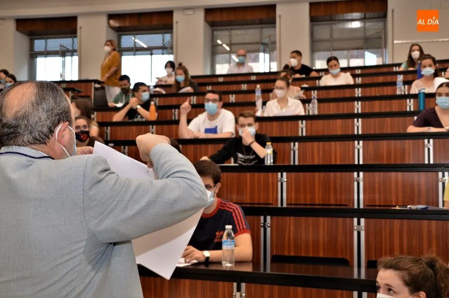 Examen de la EBAU en el Aula Magna de la Facultad de Ciencias