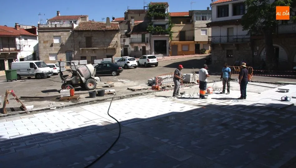 El revestimiento en granito del firme dará a la obra una mayor longevidad, además de ser el material utilizado en las construcciones tradicionales de Villarino