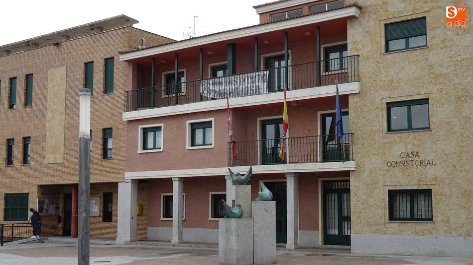 Fachada del Ayuntamiento de Carbajosa de la Sagrada | ARCHIVO