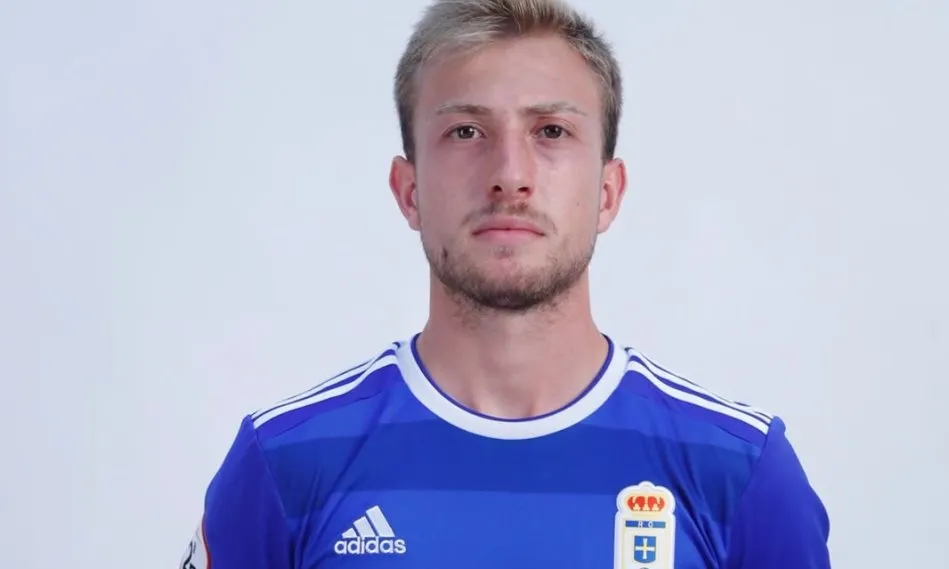 Edu Cortina, joven centrocampista del Real Oviedo en Segunda. Foto Real Oviedo