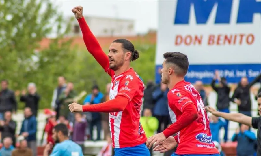 Mario Gómez, central procedente del Don Benito, que se incorpora a Unionistas
