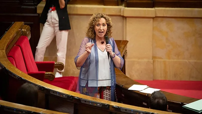 La consellera de Justicia de la Generalitat, Ester Capella, interviene en el Parlament, EP