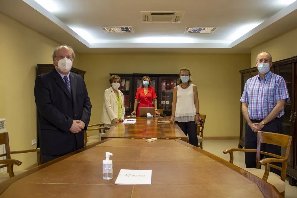 Marina Cermeño Gavilán y Judith López Luis, ganadoras del Premio Alumni a la Investigación...