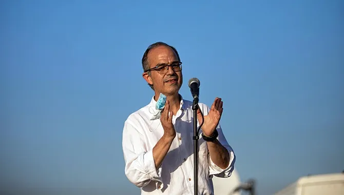 El exconseller Jordi Turull comparece con los otros presos del 1-O antes de su nuevo ingreso en prisión. EP