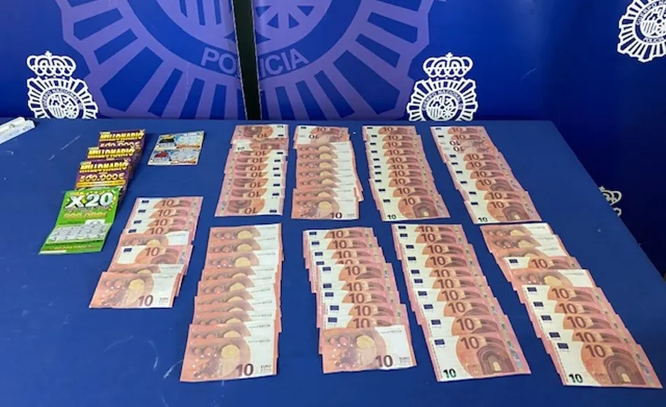 Billetes falsos de 10 euros que llevaba encima el detenido