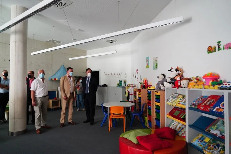 Visita al Centro sociocultural de la Plaza de Trujillo. Foto: @CGCarbayo