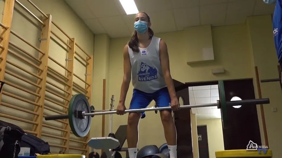 Las jugadoras del Perfumerías Avenida trabajan para ponerse en forma - Avenida TV