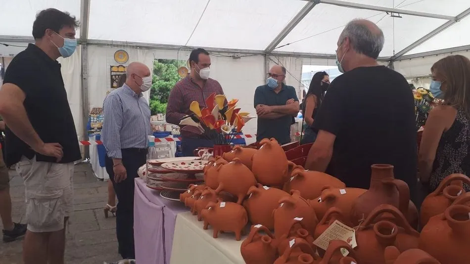 Inauguración de la Feria del Barro en la Plaza de Anaya. Foto: @aytosalamanca