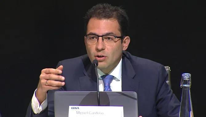 Jefe para España de BBVA Research, Miguel Cardoso, durante su intervención en la presentación de la nueva edición del informe Situación España