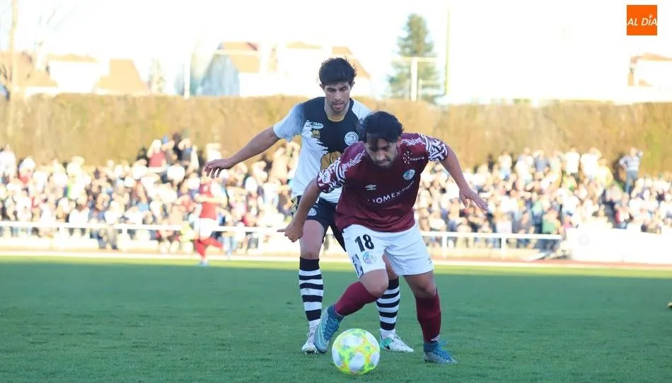 Diego Aguilar en el partido en el que jugó con el Salamanca UDS ante Unionistas. Foto de Lydia González