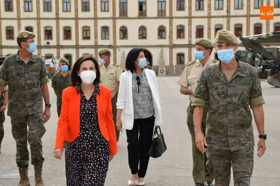 Visita de la ministra de Defensa, Margarita Robles, al acuartelamiento General Arroquia en Salamanca