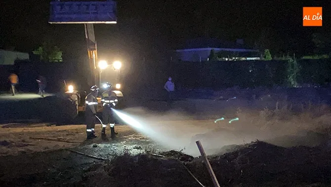 Un pequeño incendio se producía en la noche del jueves cerca del polígono industrial