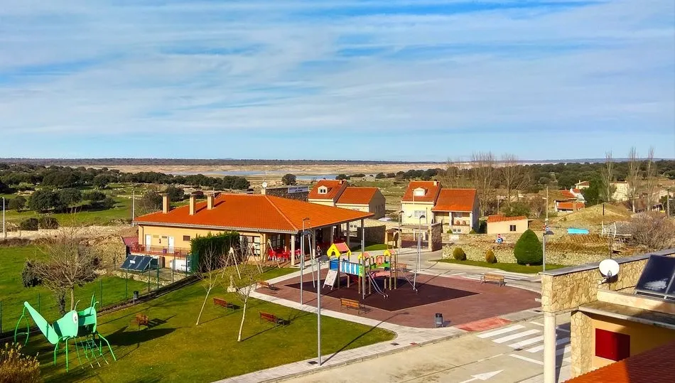 Al soporte físico suma la cultura, historia, la memoria, conocimiento, experiencia, emociones y nuevos descubrimientos