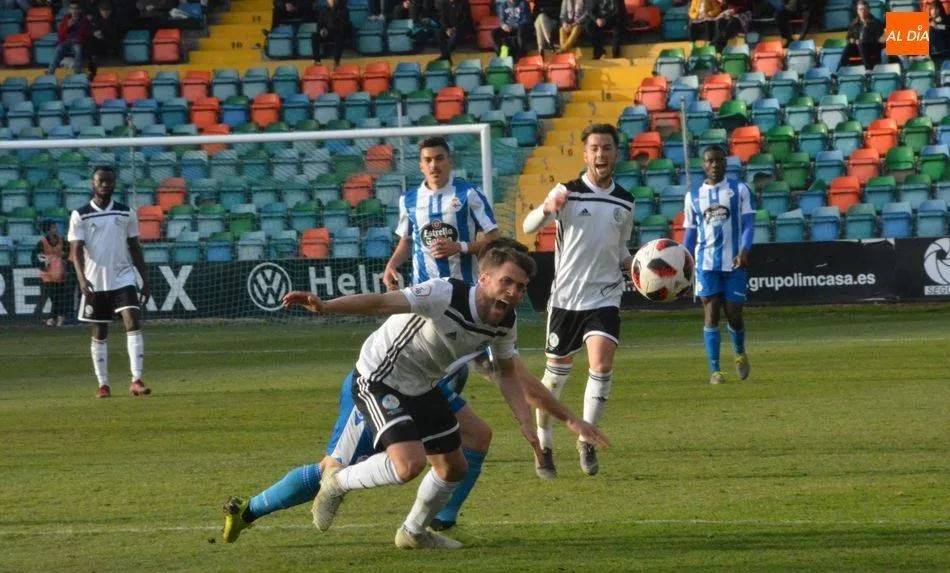 Calero en uno de los partidos que disputó con el Salamanca UDS en la temporada 2018-19
