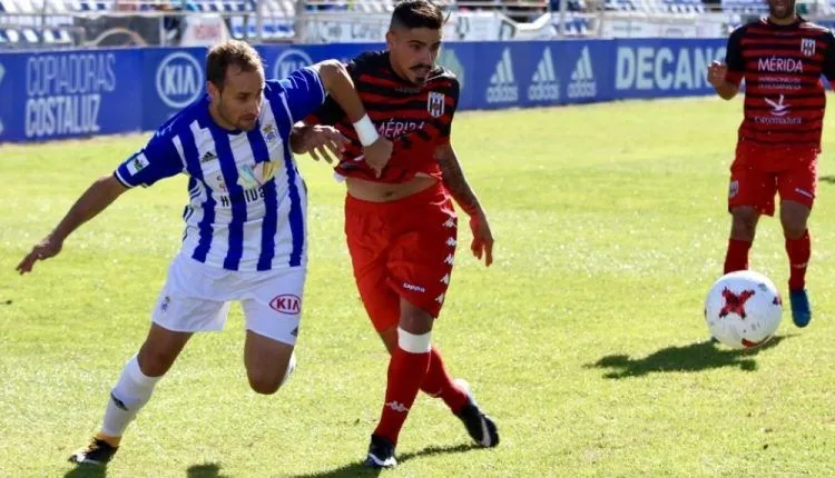 Kike Pina en el centro - Grada3.com