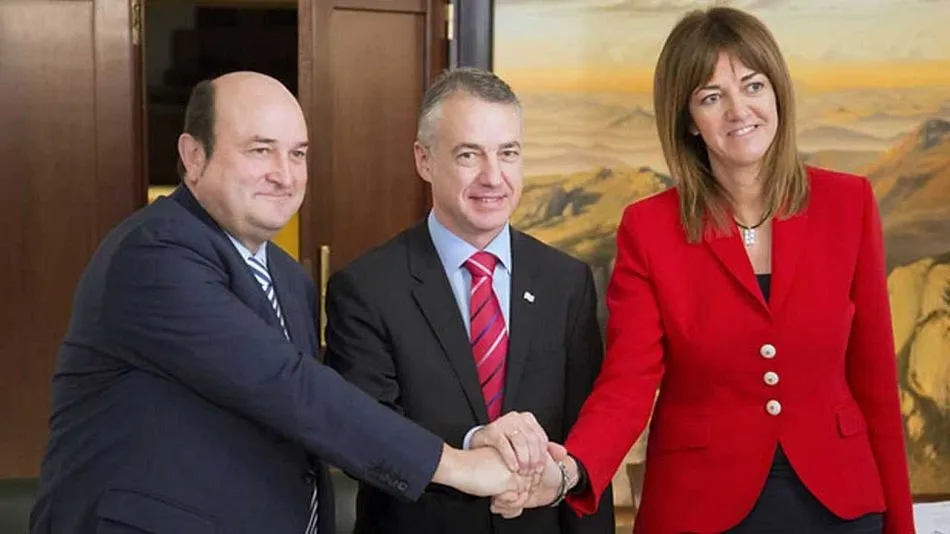 Instante del acuerdo entre PNV y PSE - RTVE