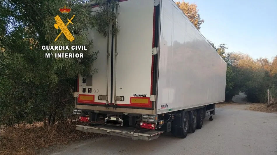 Remolque frigorífico que el detenido conducía cuando fue interceptado en la A-66