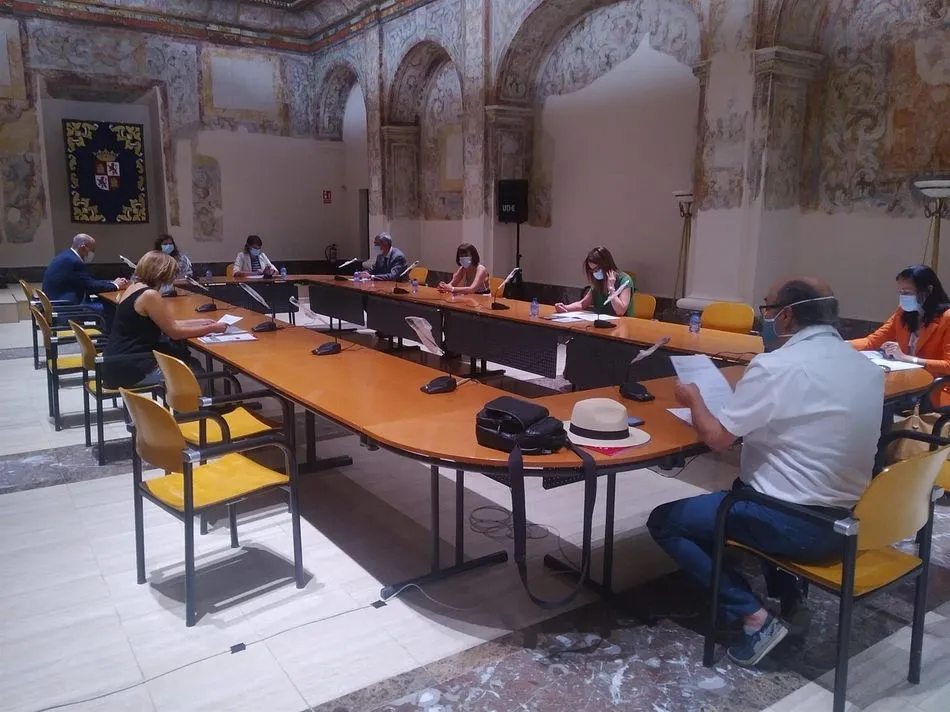 Un momento de la firma. - JCYL