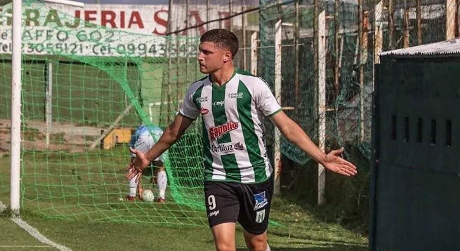 Nico López, en un partido con el  Racing Club de Montevideo,